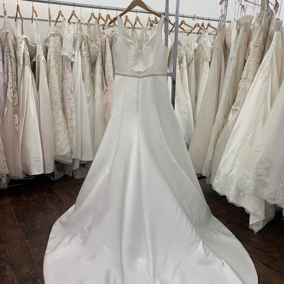 MODECA bridal gown - Picture 2 of 4